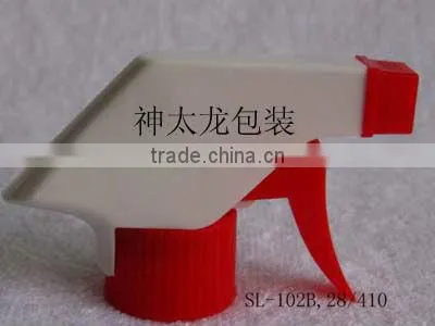 Plastic lotion trigger sprayer
