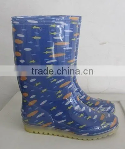 fanshionable and comfortable women pvc rain boots