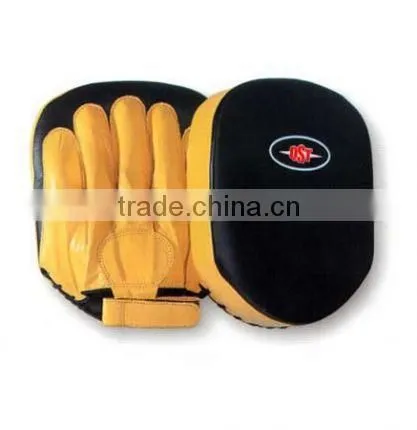 Curved Focus Pads Mitts,Hook and Jab,Punch Bag Kick Boxing Muay Thai MMA US