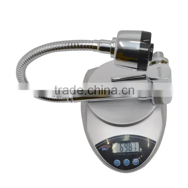 wall mount brass valve cartridge kitchen faucet with Vientiane pipe