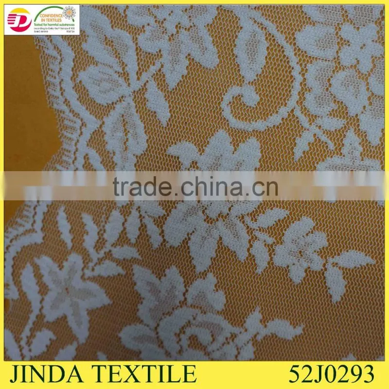 2015 Graceful White Chantilly Net Lace Fabric for Beatiful Dress