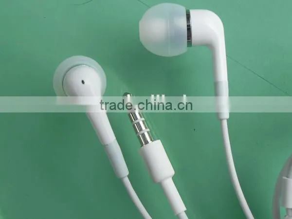 Treble headphone with micro phones studio headset for mobile phone