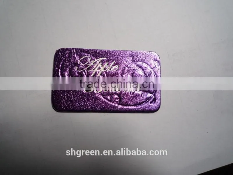 Silk screeen printing apparel leather patch