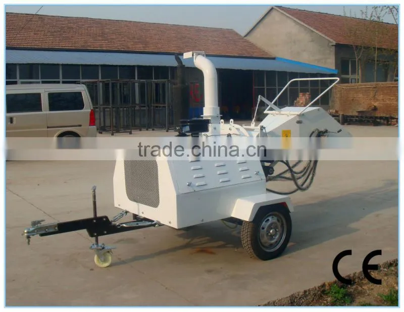 Engine wood chipper with CE