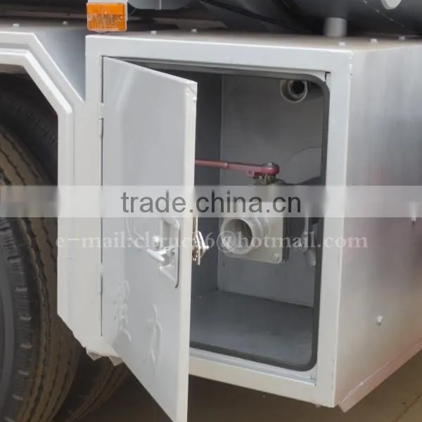 CLW 3 Axles Cooking Oil Trailer 38000L
