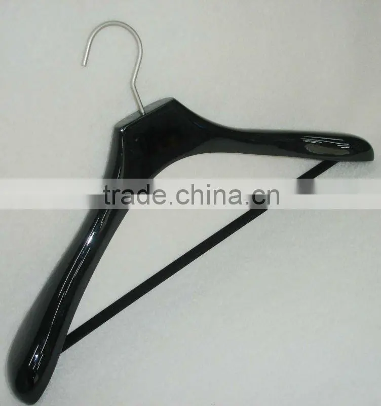 WD34 wood suit hanger for closet use