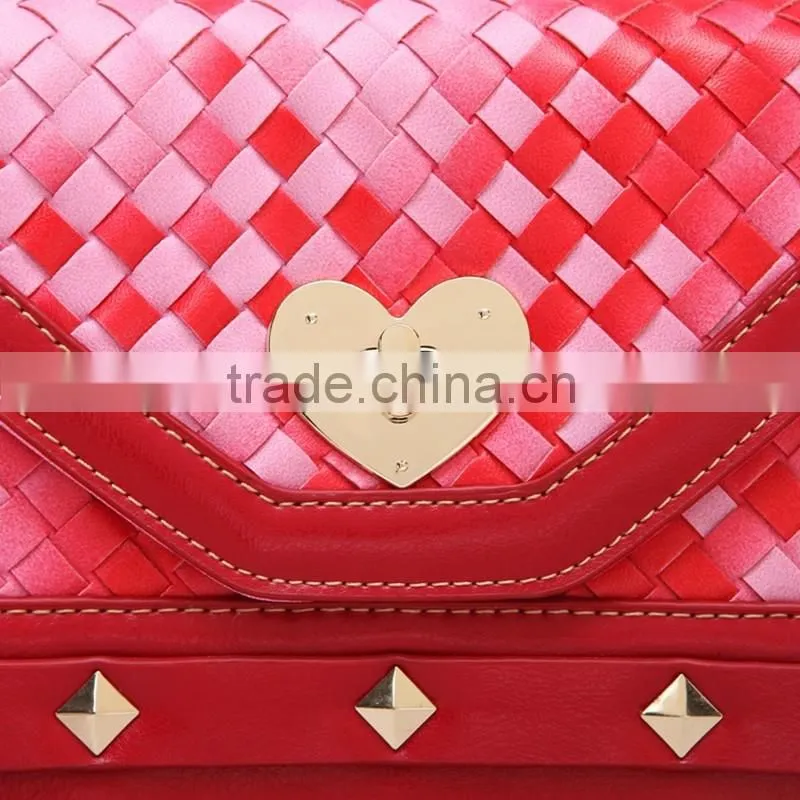 Latest design manufacturers ladies woven leather hand bags at low price
