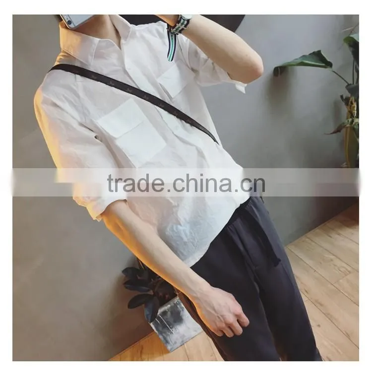 Loosely contracted pocket short sleeve shirt