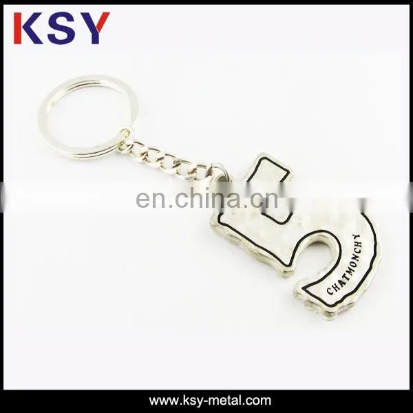 Fashion custom shape metal keychain with factory price