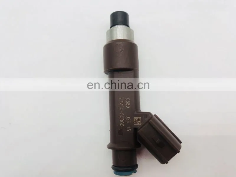 High Quality Fuel Injector Nozzle OEM 23250-50060 for Toyo-ta