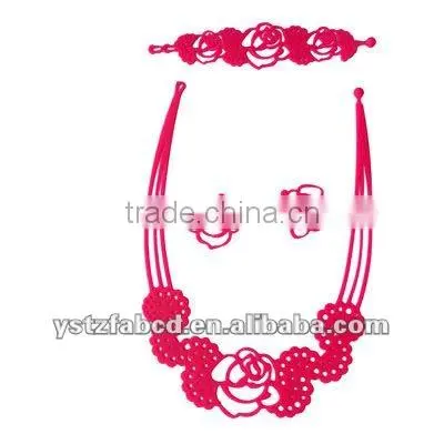2012 Hot Silicone Hollow Necklace for Ladies