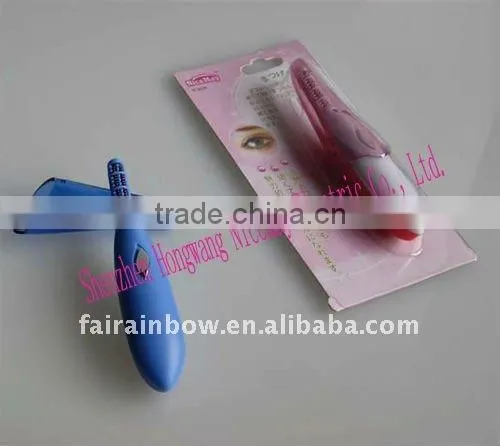 mini lash curler operated with 1 AAA battery