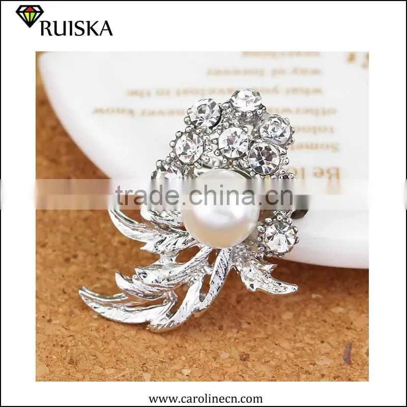 2015 Caroline Fashion New Design Beaded Brooch Designs