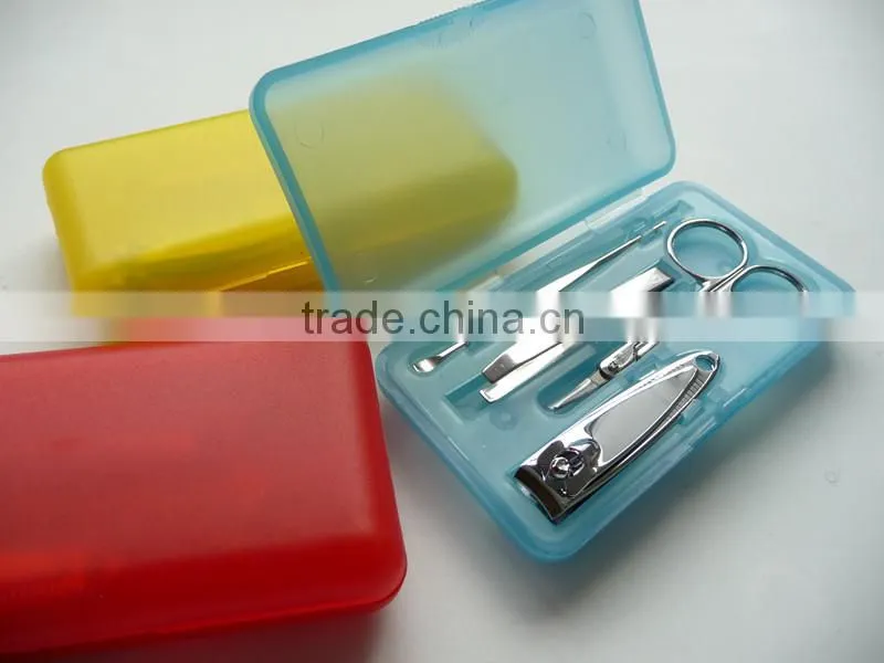 2014 Popular cheap price mini manicure set