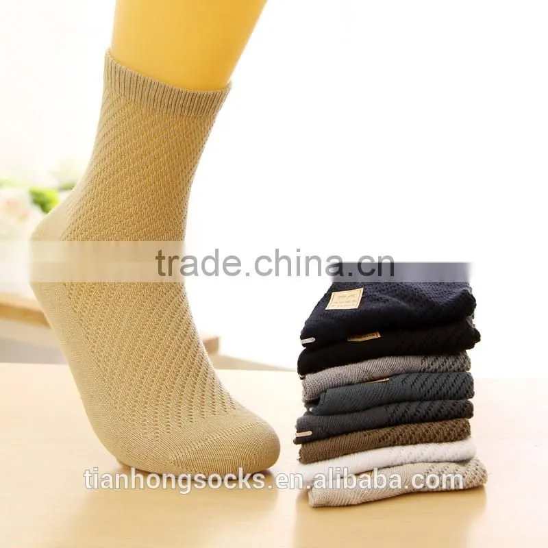 Blue breathable mesh men cotton socks wholesale
