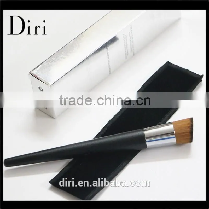 Single synthetic hair makeup facial brush angled concealer brush