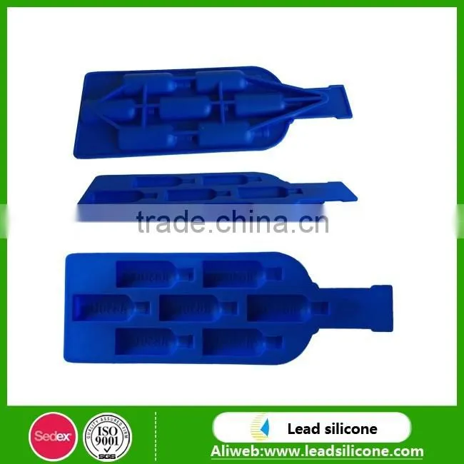 2016 newest design Bottle Shape Silicone Ice Cube Tray