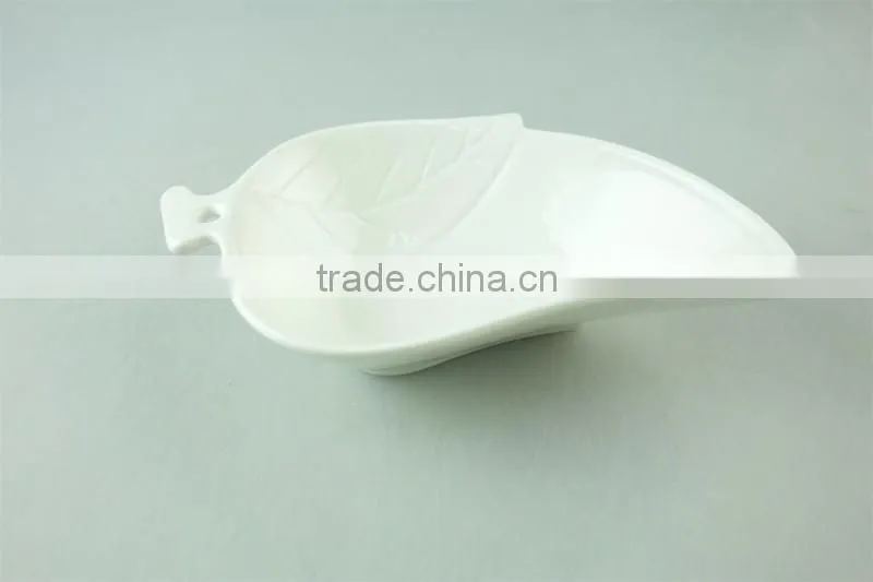 Ceramic letter dish white porcelain heart shaped dish with color box / promotion
