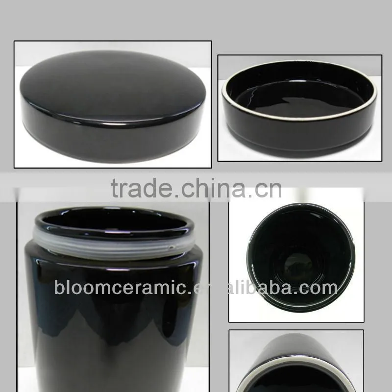 Porcelain food container for food stock