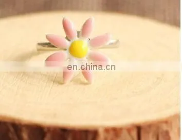 High Quality Hot Sale Daisy Rings Bridal ceramics Engagement Ring for Women Jewelry Gift
