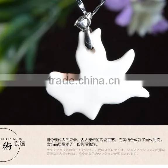 enamel famille rose porcelain glazed hand draw fish shape pendant necklace
