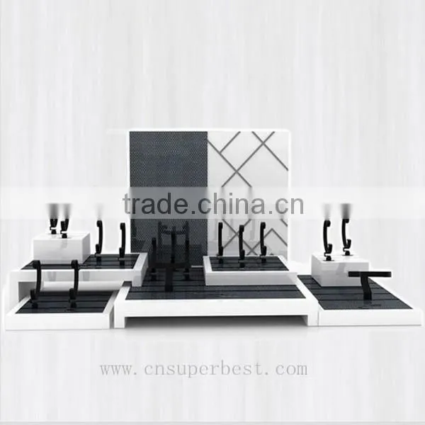 Customized acrylic watch rack display