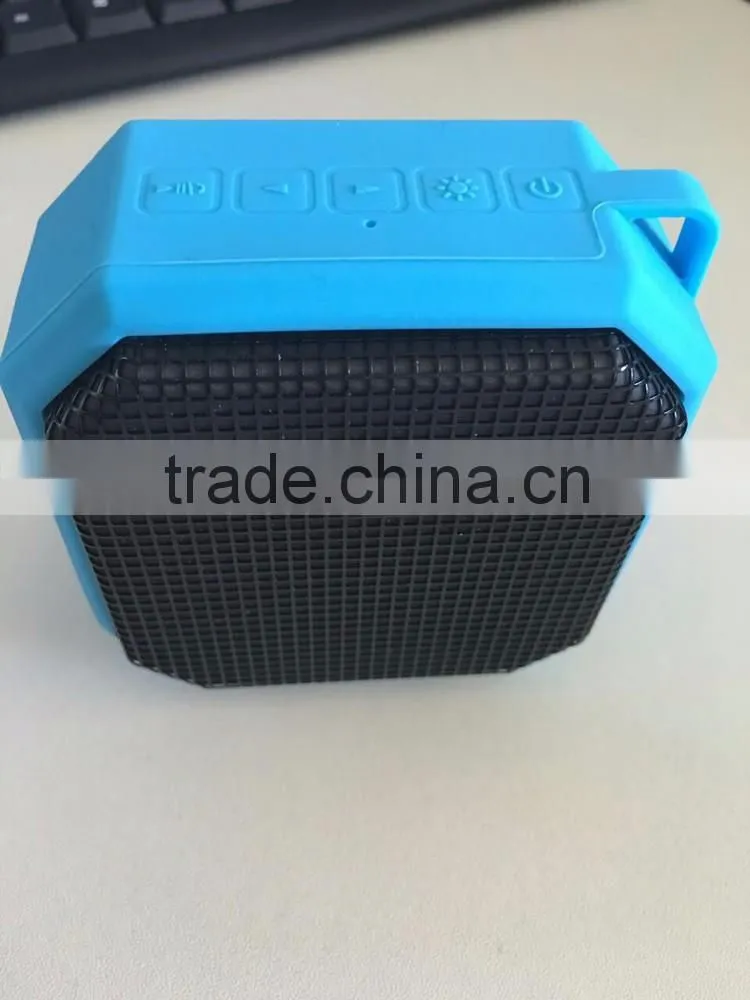 2016 new design led flashing light speaker with wireless bluetooth audio receiver 10000mah power bank