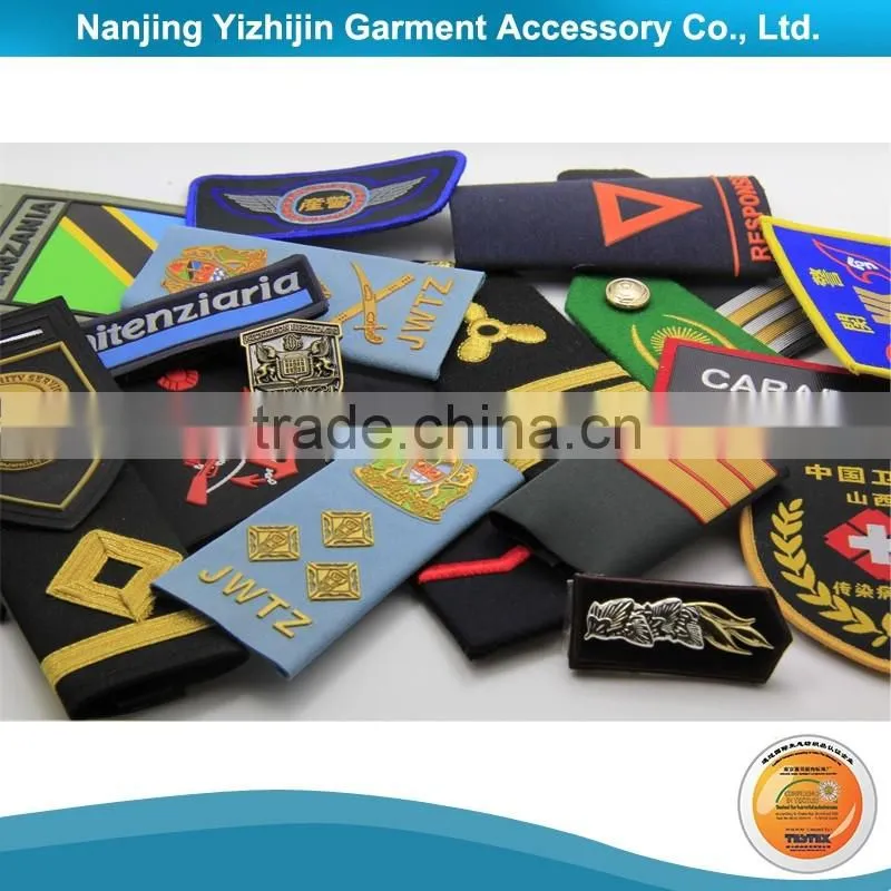 China Wholesale Custom Metal Lapel Pin Badge