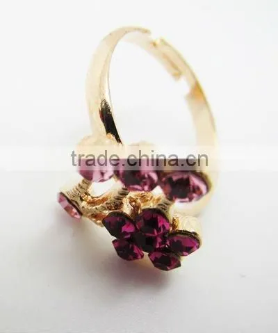 Fashion rhinestone flower rings,Finger ring for women,2013 new design rings