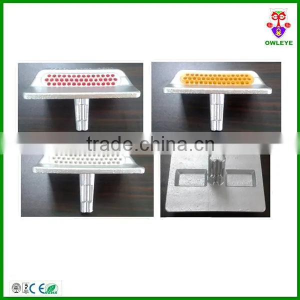 43glass beads road stud reflector for driveway