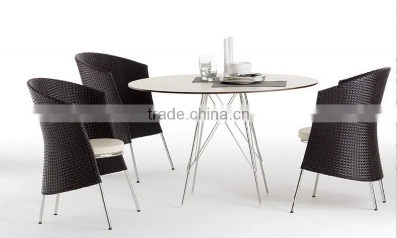 2017 Trade Assurance Modern Design outdoor synthetic rattan handmade garden line compact dining table set