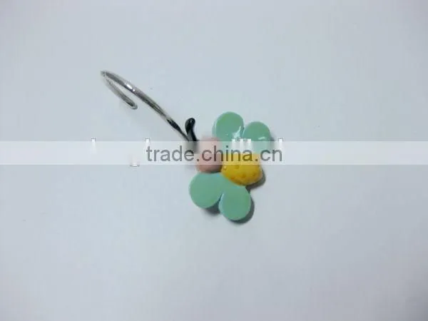 Cute insect design plastic curtain hanging hooks