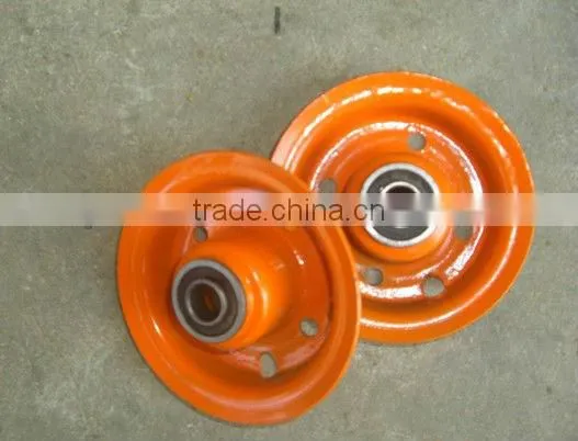 16" Pneumatic Wheelbarrow Wheel, Metal hub