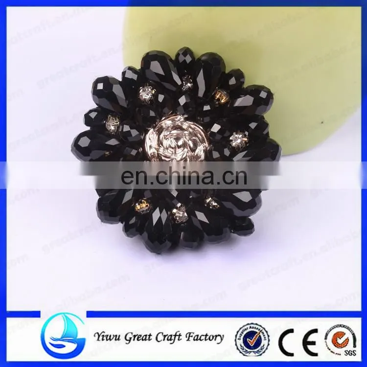 The spring and autumn period and the popular DIY craft beaded shoes can be customized to sample
