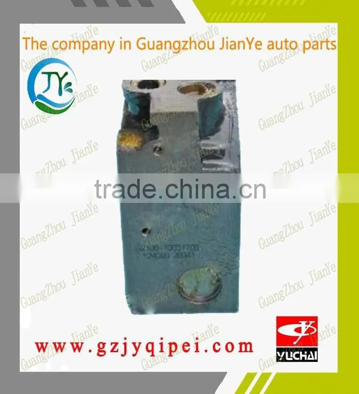 YC4G180-40 YUCHAI G2100-1003170B engine cylinder head cover