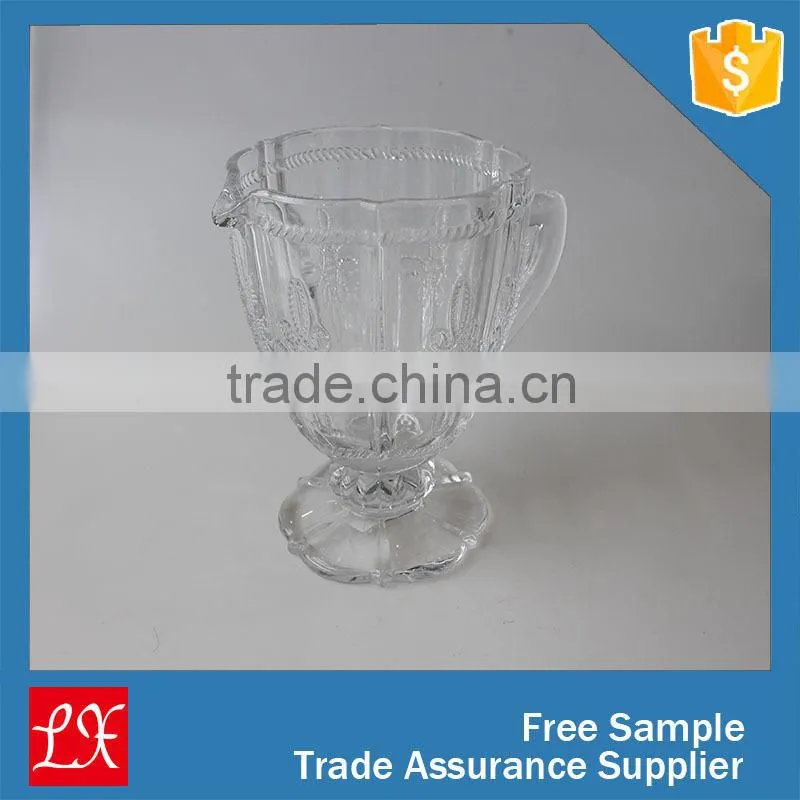 glass coffee jug with Chinese knot design
