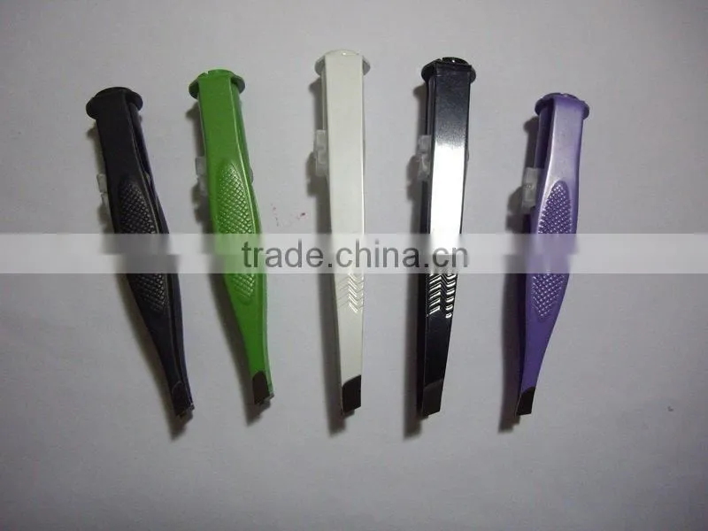 Manufacture LED Light Slant Tip Eyebrow Tweezer