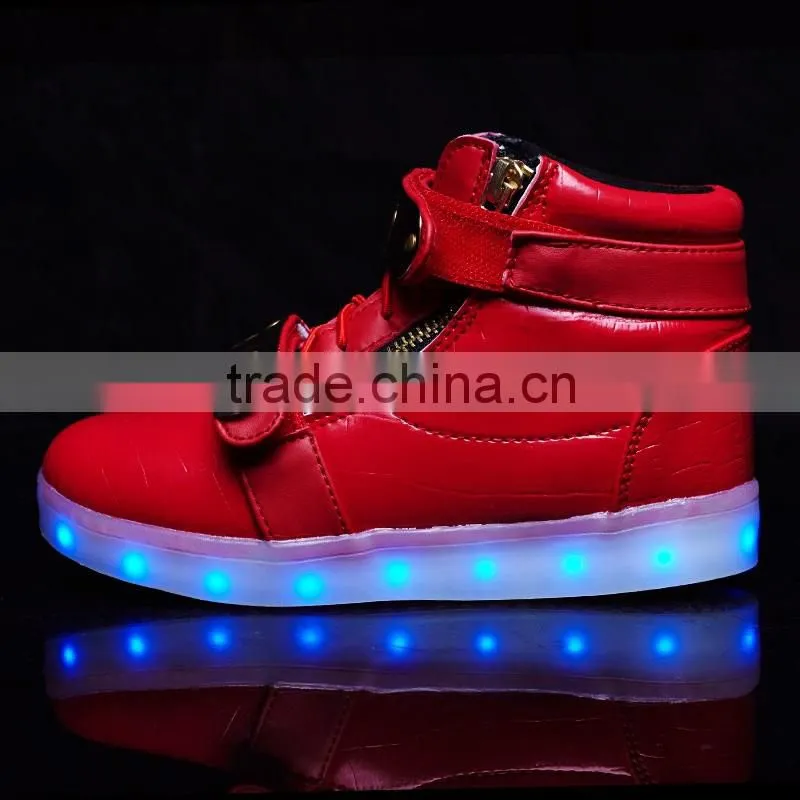 2017 New Chargeable Flash Night Luminous Sneakers Children white black color Light Up shoes for girls and boys sheos