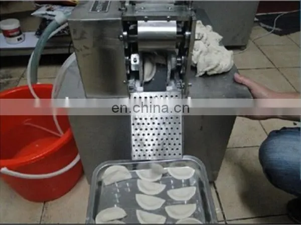 mini dumpling making machine Samosa spring roll machine little Momos making machine