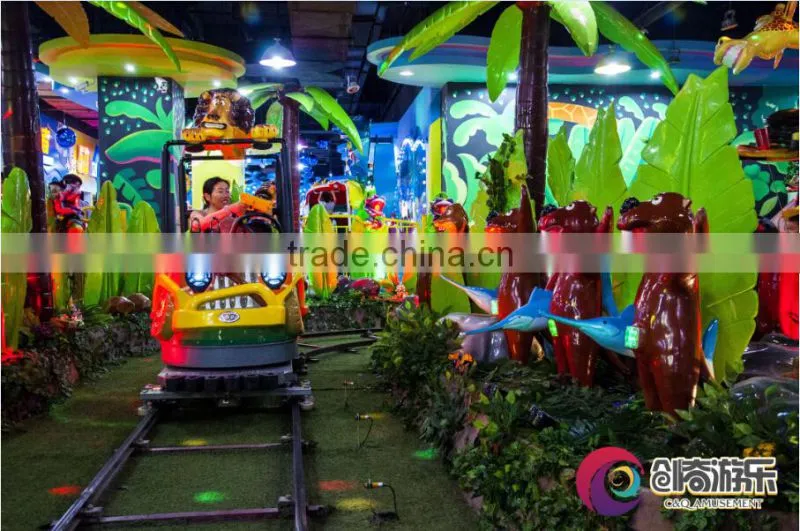 2016 new design jungle style laser shot game car with tracks for theme park