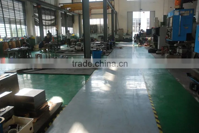 customize plastic pipe fitting injection mold, small joint mould