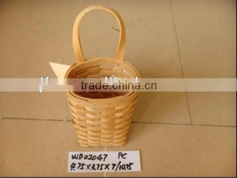 Small handmade weaving wood chip baskets