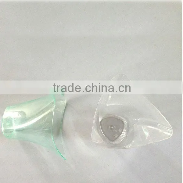 Trifoliate and clear plastic dessert cup