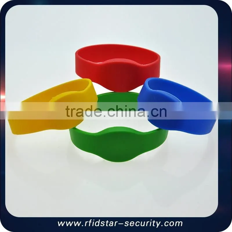 Multifunctional adjustable silicon wristband rfid wristband wristband smart bracelet with low price