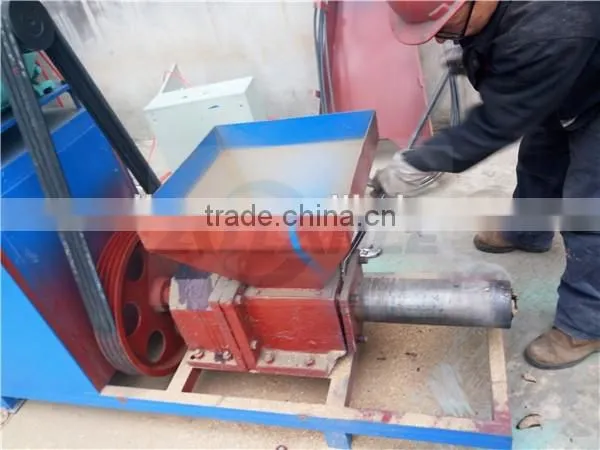 Energy saving wood briquettes machine