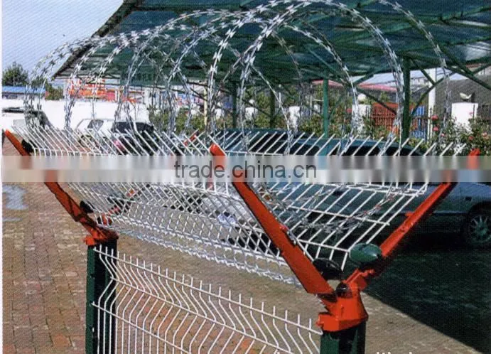 Best selling high quality curved metal safety wire mesh fence for garden