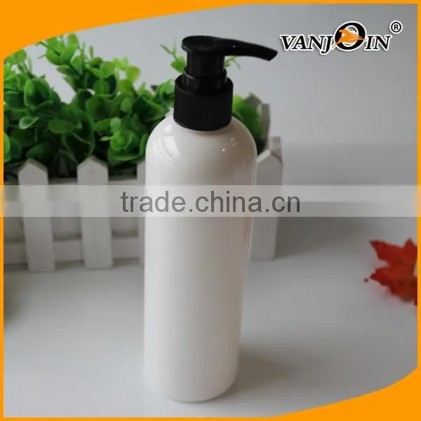 10 oz Light White Cosmo Lotion Pump Bottle