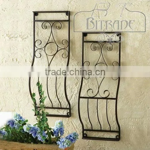 Metal wall decor