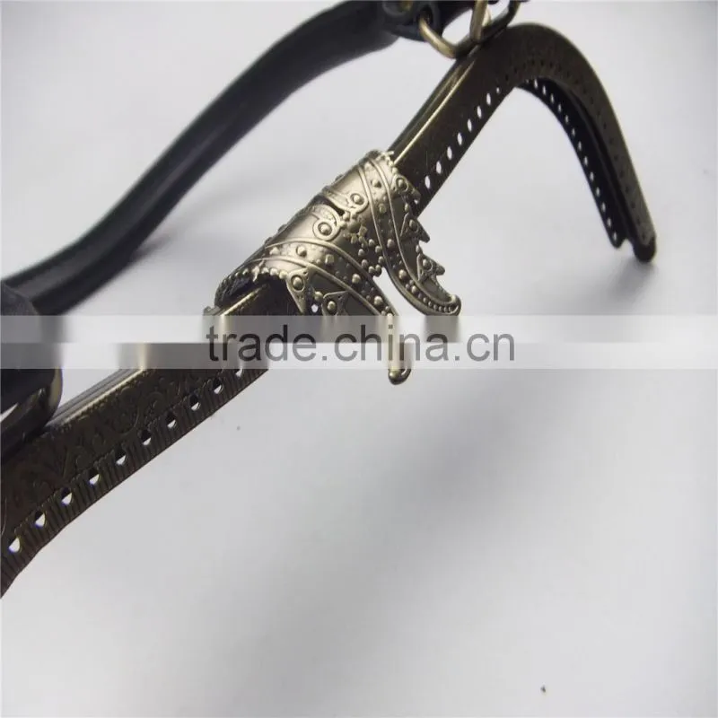 Antique brass handbag frame metal handbags sewing frame for bags with an elegant lock and leather handles