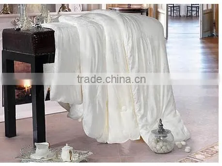 Silk Quilts with 100% Mulberry Silk , Comfortable and Soft, Luxury Design